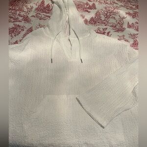 New hooded textured top